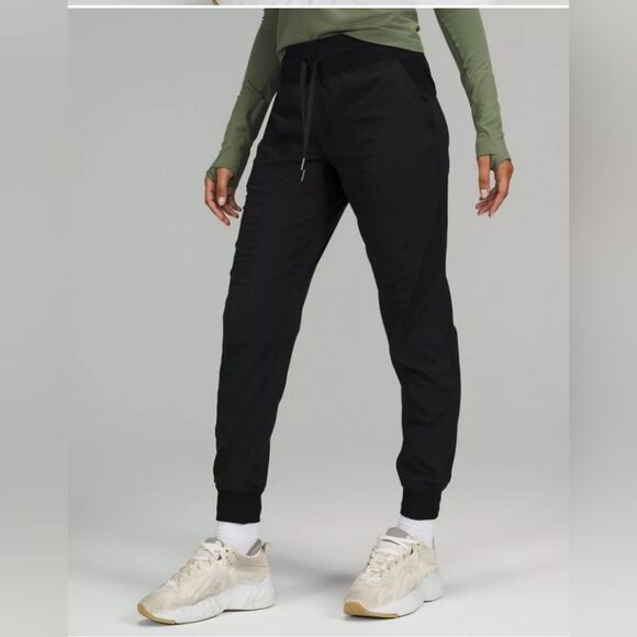 Lululemon dance studio jogger size 4 - Picture 1 of 14
